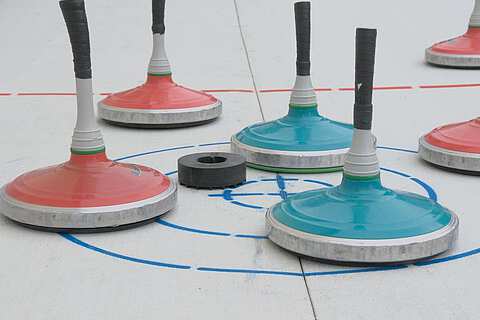 Eisstockschießen / Curling